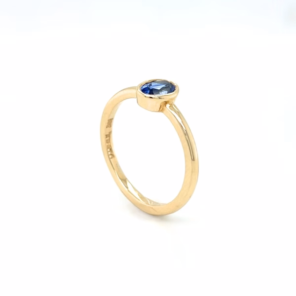 14K Yellow Gold Oval Brilliant Cut Blue Sapphire Ring - Image 2
